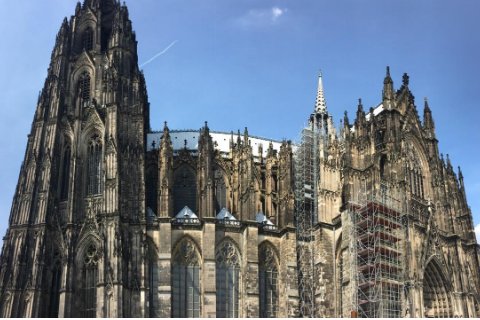 哥特式建筑的代表作是?