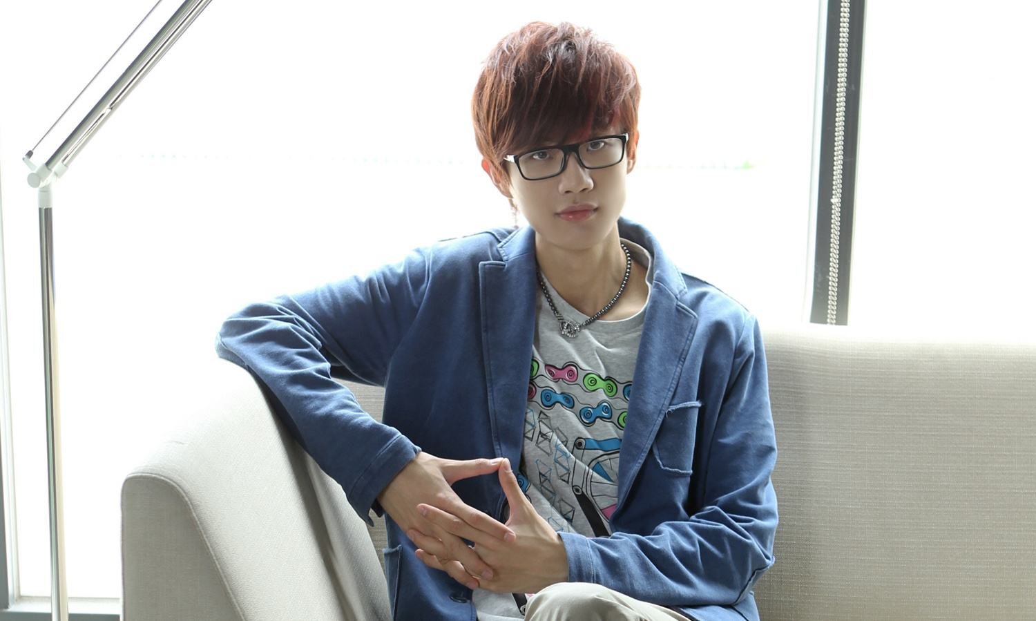 有一首歌的歌词是“如果再看你一眼，是否还会有感觉”这首歌的歌名是?