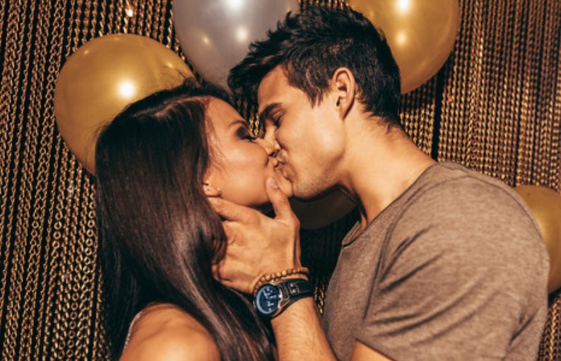 接吻时闭眼和不闭眼分别体现什么？