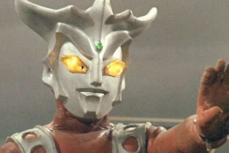 每个奥特曼都多少岁?