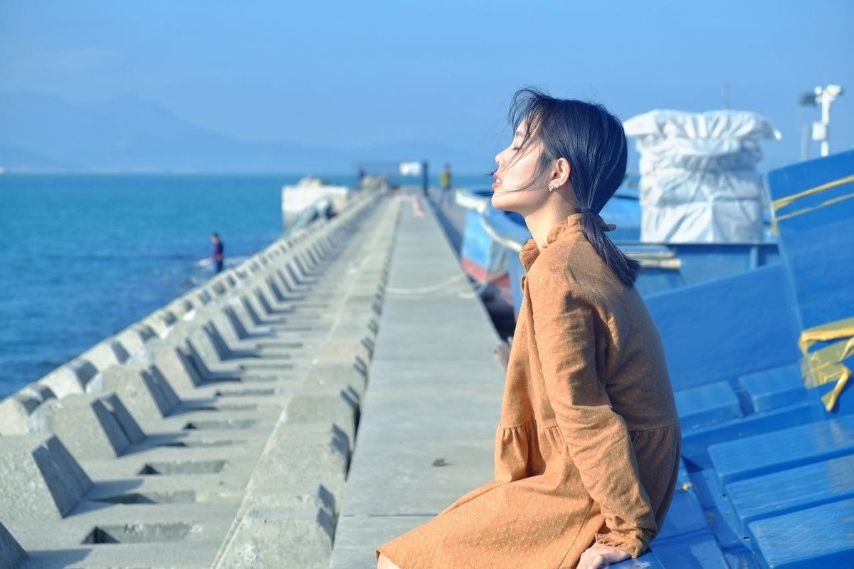 被辞退后把原同事删除了，你认为辞职后还有必要维持前同事的关系吗？