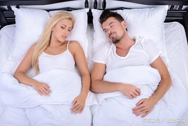 女人和异性睡过后,为啥还能悠然的和老公“亲热”呢?