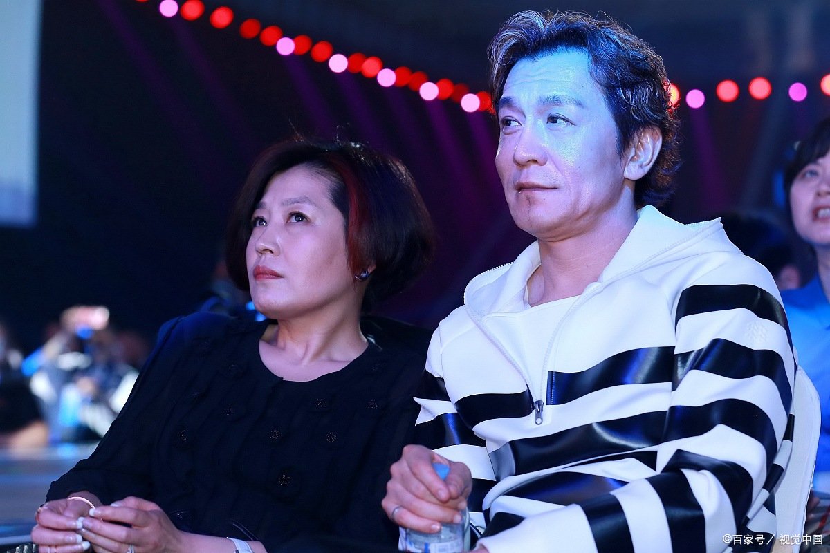 李咏54岁冥诞,哈文发文悼念,他们夫妻二人有多恩爱?