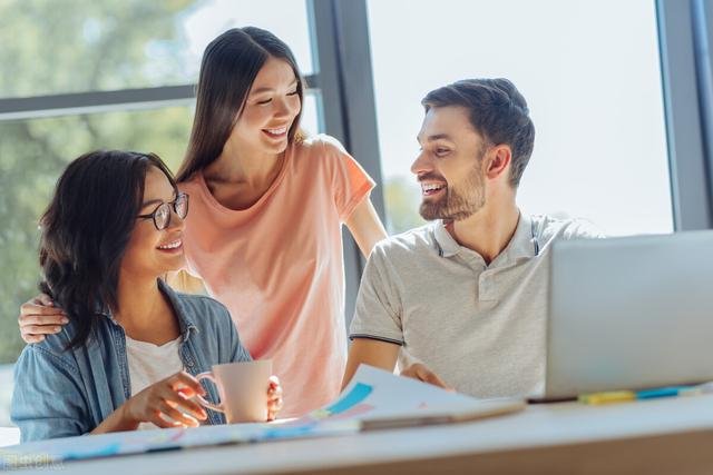 《我就喜欢你这样的地方》这部书你喜欢吗?你觉得这部书写的如何?