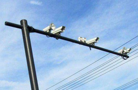 我在三元里大道北西往东方向（特警大队门口）不小心闯了红灯请问会被拍摄吗？