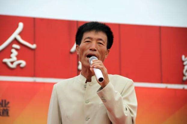 为何曾经因《星光大道》走红的马广福，如今却悄无声息了呢？