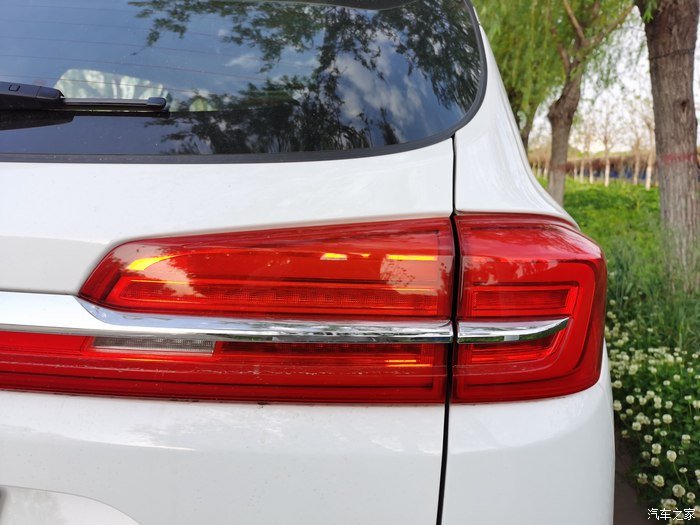 漫步黄昏，与宋同行，开往城市的边缘！