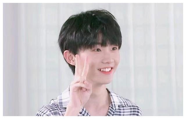 马嘉祺被中戏正式录取，他的文化课成绩怎么样？