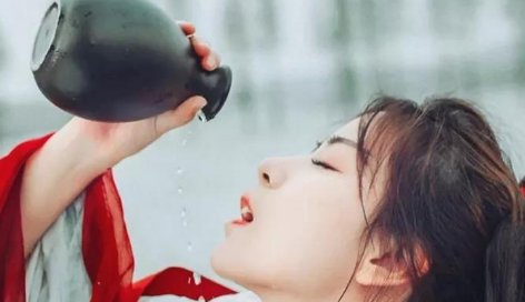 错把陈醋当成墨,写尽半生都是酸全诗是什么？