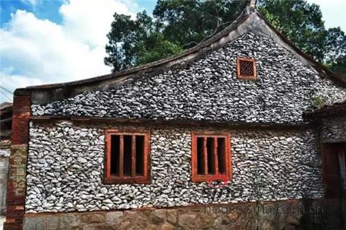 广东一村用生蚝壳建房屋，他们到底是怎么做到的？