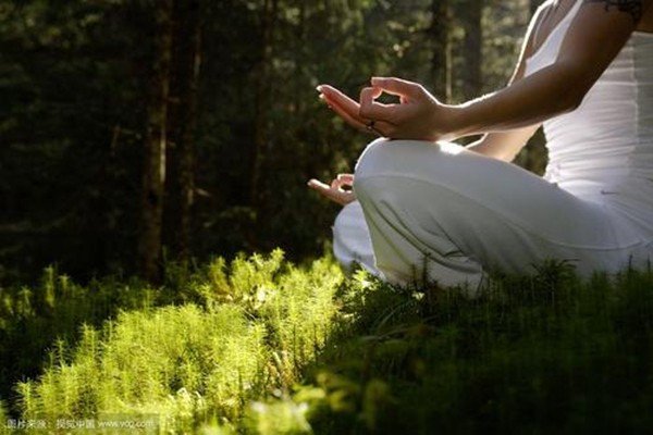 初学打坐最易掌握的姿势是哪一种?