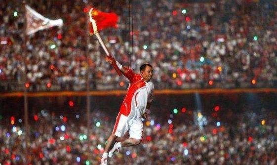 李宁身价达百亿，如今怎么样了？