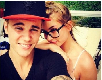 比伯海莉什么时候订婚的?