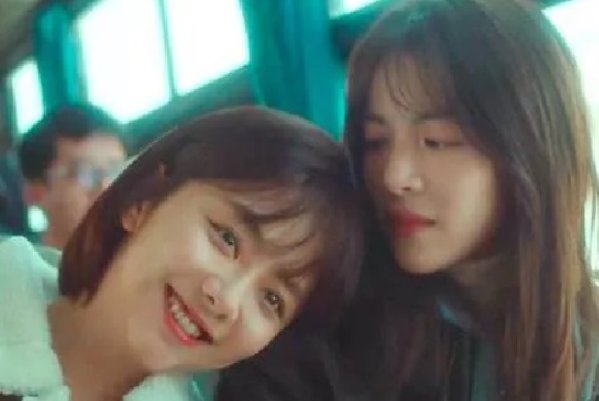 八月未央小乔知道未央背叛了她吗