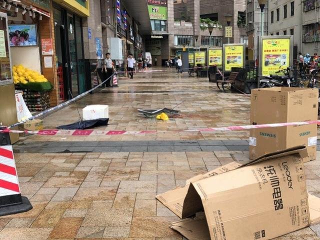 深圳被砸男童离世，高空坠物是简单民事纠纷吗？