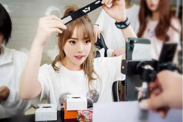 一企业8万请千万主播带货只卖出6瓶护肤品,主播该不该承担法律责任?