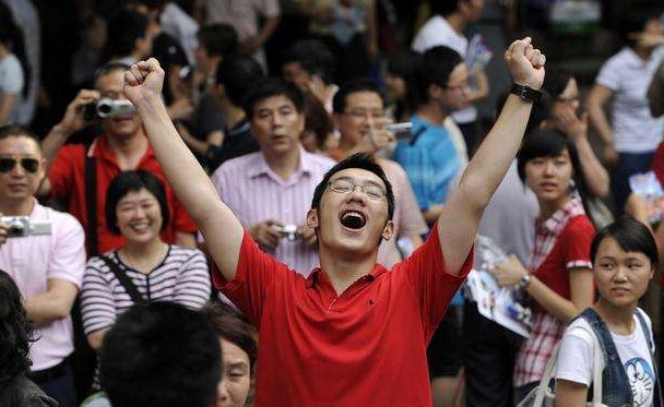 如何看河北19年高考8千余人0分一事？