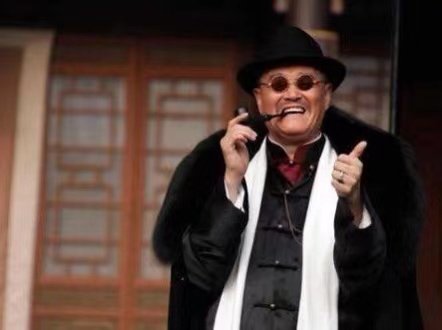 63岁赵本山凌晨四点铲雪,他的身体状况如何?