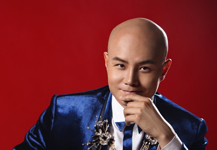 乐嘉回应当年强吻谢娜事件,曾经因此事饱受争议,真相究竟是什么?