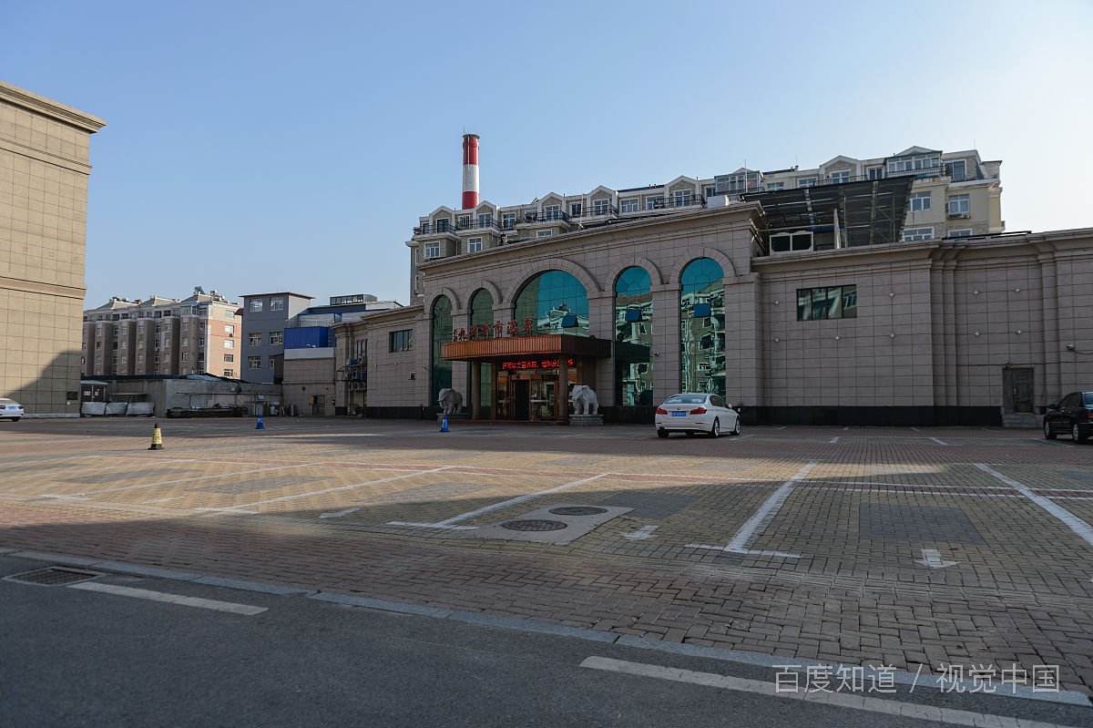 庄河大学城是哪一年招收大学生的