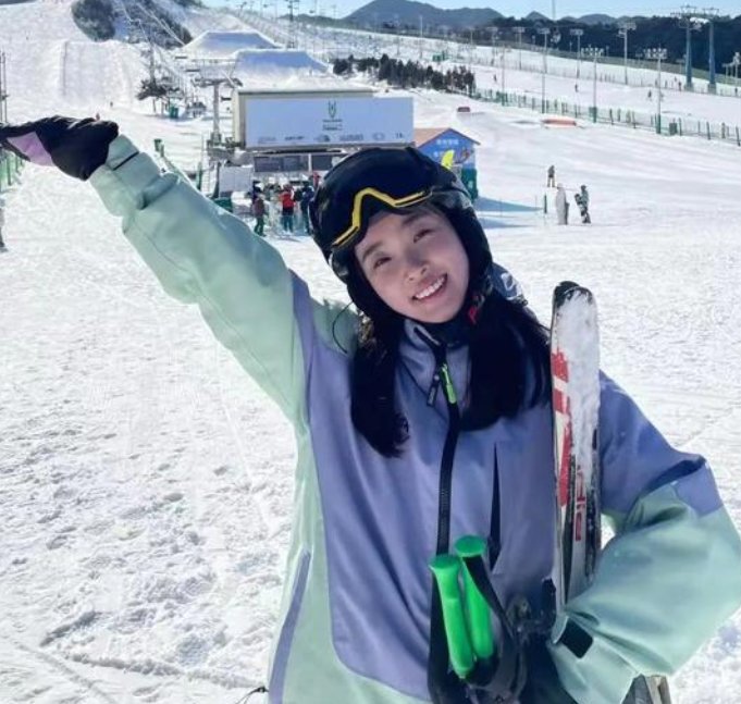 北京冬奥会主持人有谁？