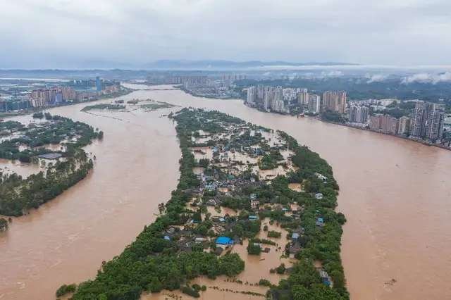 乐山大佛被洪水淹至脚趾,这次的洪水有多大?