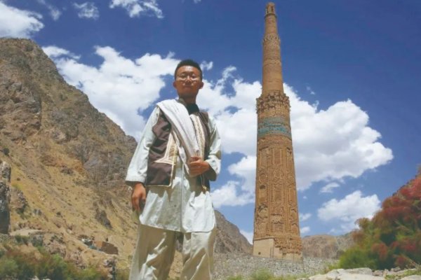 31岁北大考古博士刘拓坠崖去世了，致其死亡的原因究竟是什么？