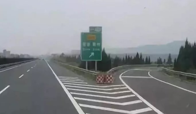 高速公路匝道是什么意思?
