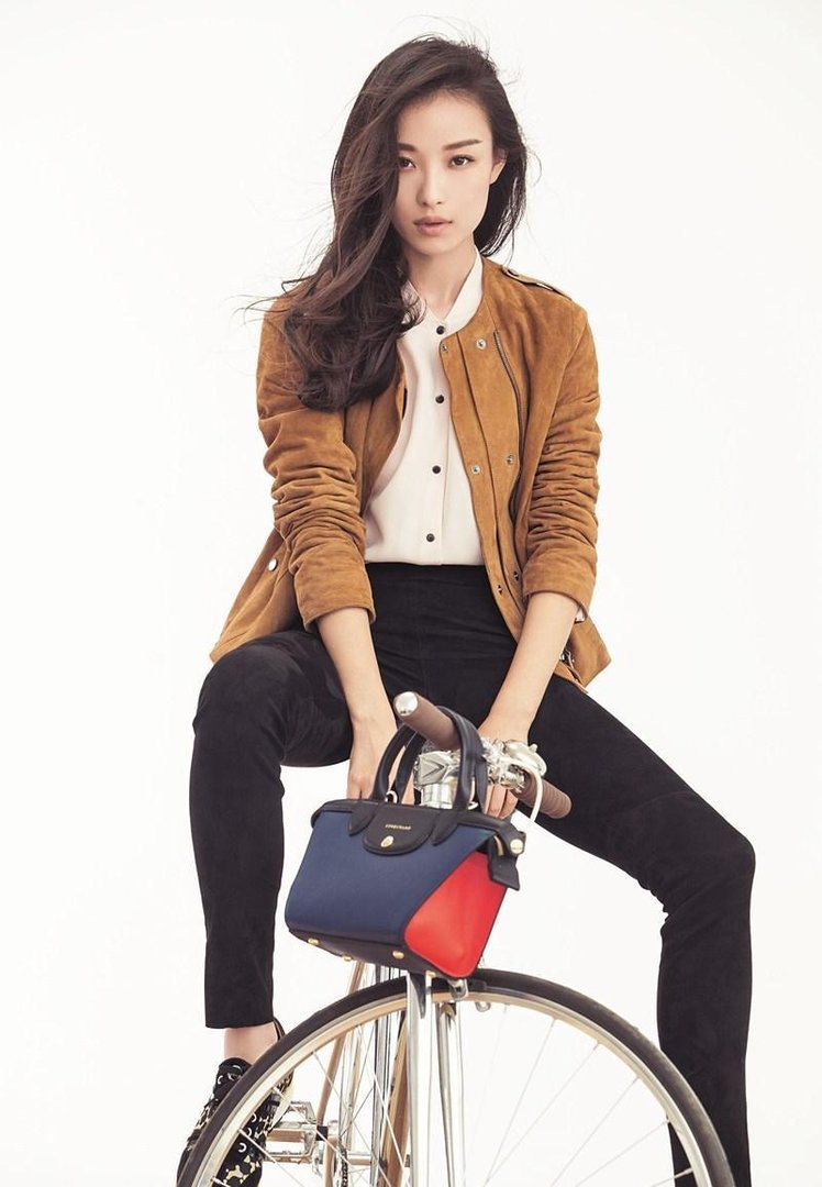 倪妮的早年经历是怎样的？