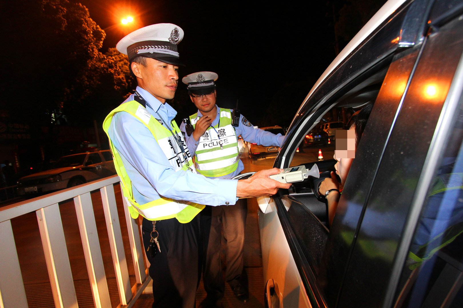 玛莎拉蒂撞宝马案的司机被判无期，此司机犯了什么罪？