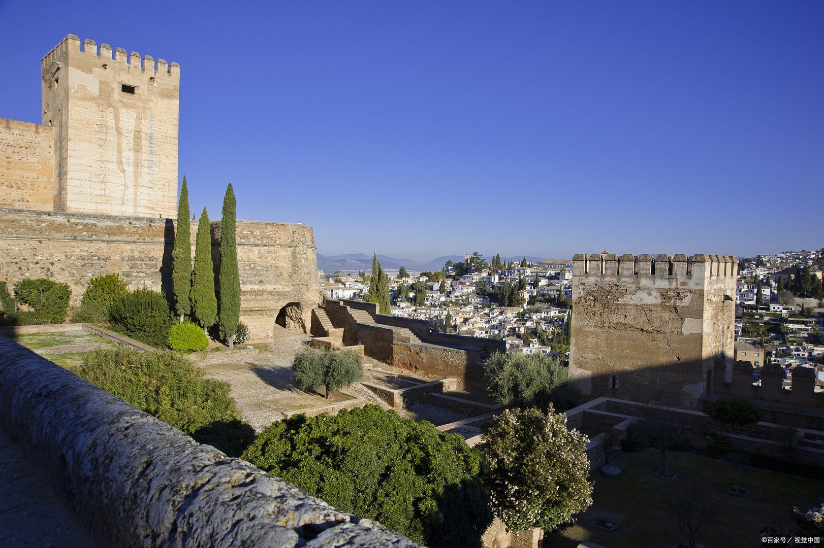 很多人都喜欢前往西班牙旅游，如何办理西班牙旅游签证呢？