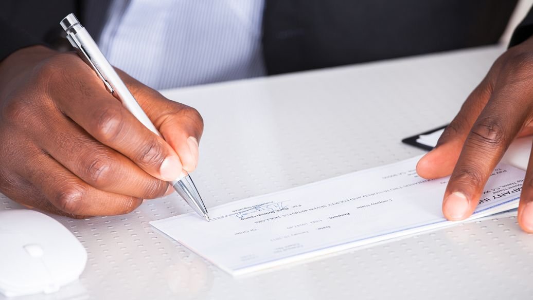 好多合同条款里的“包括但不限于”是什么意思？