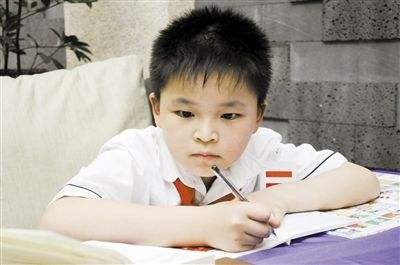 5.12四川汶川大地震小英雄林浩的事迹