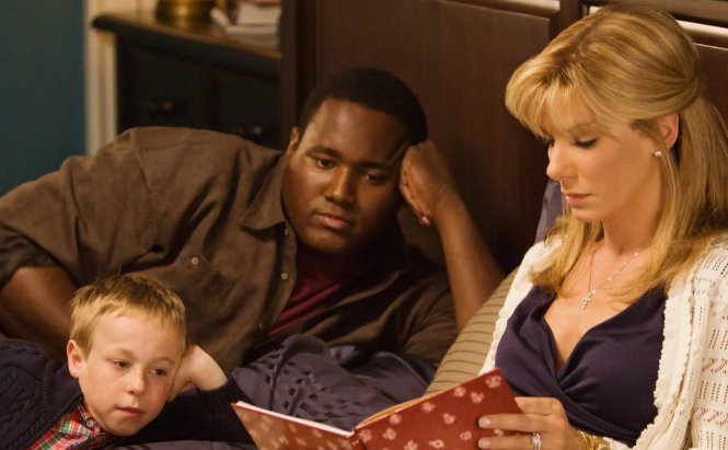 有一部电影男主叫大个子迈克尔是个黑人被一对美国夫妇收养