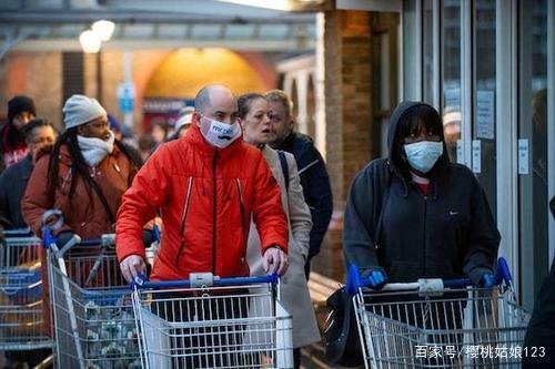 英国首相宣布第三次全境封锁，英国疫情为何越封越严重了？