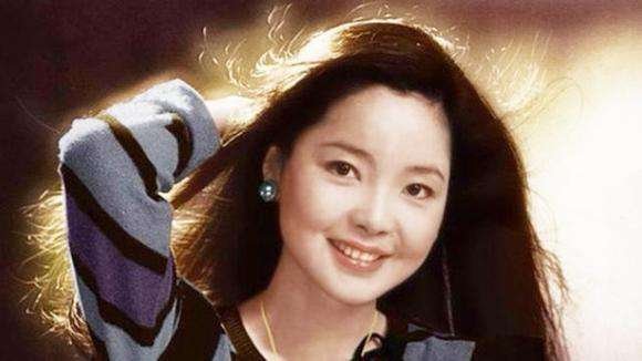 月亮代表我的心的歌词