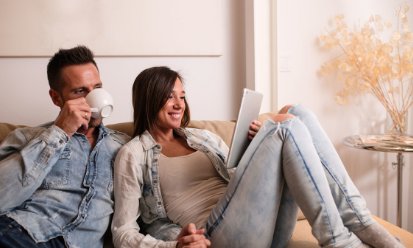 大女人和小男人的婚姻,为什么在很多人心里行不通?