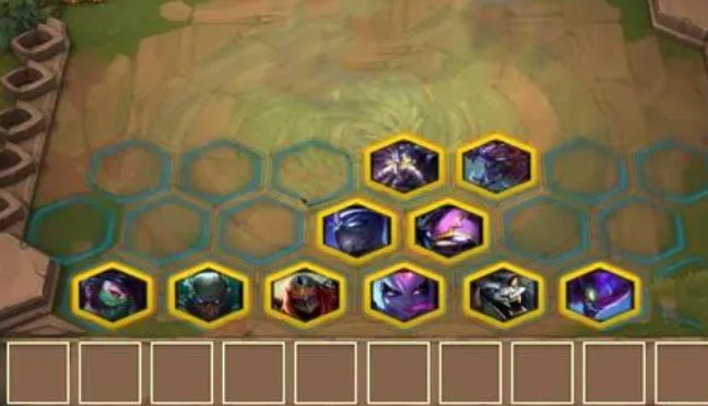 《云顶之弈》拉面熊阵容装备是什么?