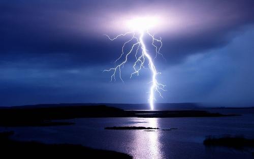 新人说完誓词闪电就劈下来,闪电来之前丈夫说了句什么?