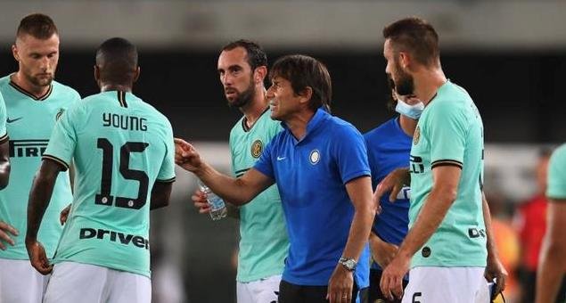 国米的主帅孔蒂会下课吗？