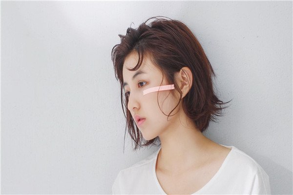 张子枫搞特殊私家车开进高考考场？官方回应，回应的内容是什么？