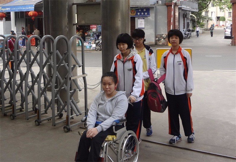 赠人玫瑰,手有余香.这句话的含义是什么？