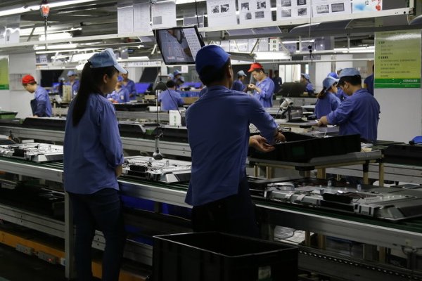 请假被拒员工自杀，家属获赔30万，为何网友都认为企业不容易？