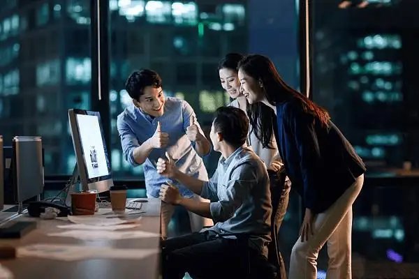 清华大学48岁副教授程朋病逝，为何年轻人的健康难以得到保障？