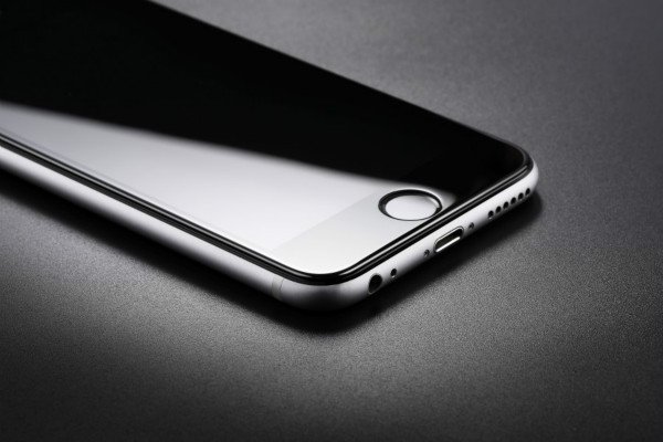 手机贴膜,会对眼睛造成怎样的伤害?