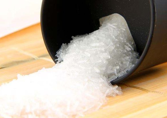 经常吃味精会引起掉头发吗?