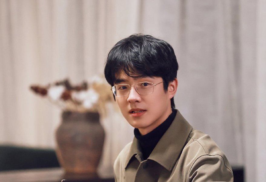 刘昊然在《恰好是少年》中数钱的表情太有趣了，你觉得这档综艺怎么样？