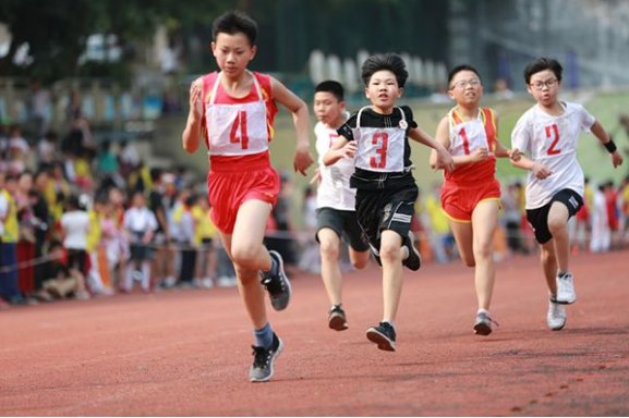 有哪些逼格高比较小众的运动会加油稿?