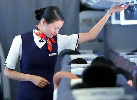 空姐 的英文到底怎么说