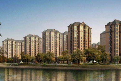 上海一大妈拥有90套房106个车位，这位大妈平时都是怎样生活的？